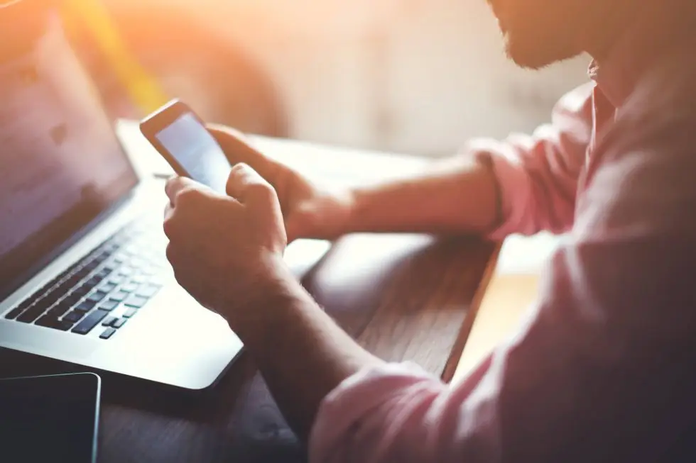 3 Ways a Business Phone System Increases Productivity / Azentro / Voice Vision Data