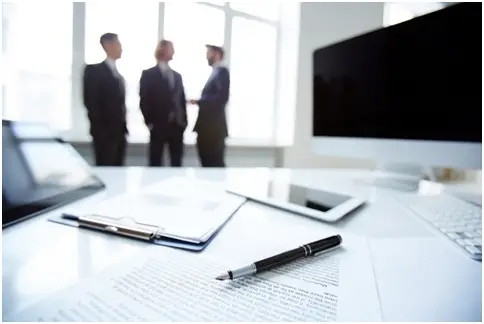 Break fix Vs. managed service agreements- What is the best model for your company and your customers? / Azentro / Voice Vision Data
