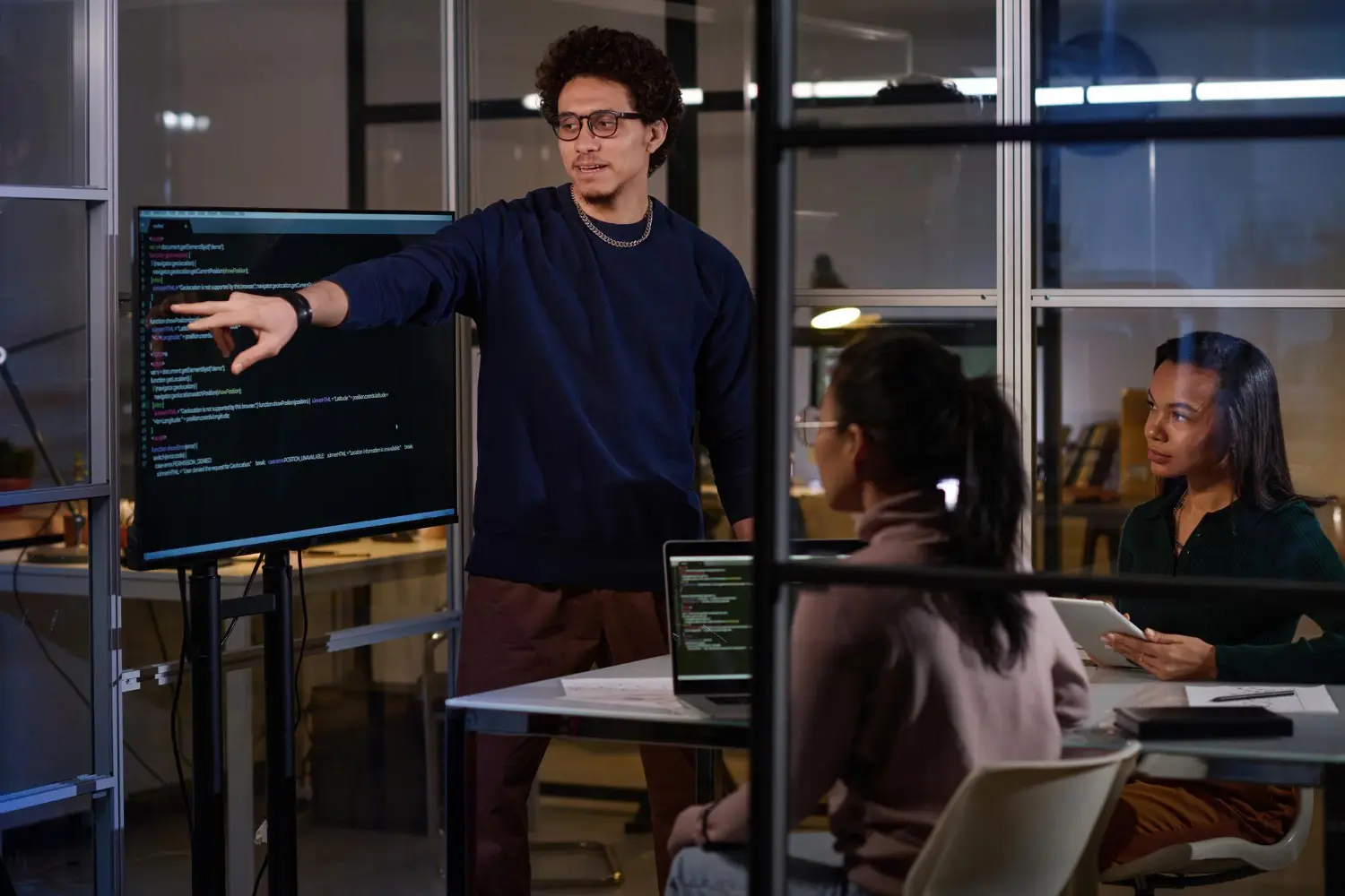 Managed IT Services: Is 24/7 Support & Monitoring Really Necessary? - Hexicor blog